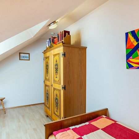 Haus Guenter Und Valeria Apartment Gossersweiler-Stein Екстериор снимка