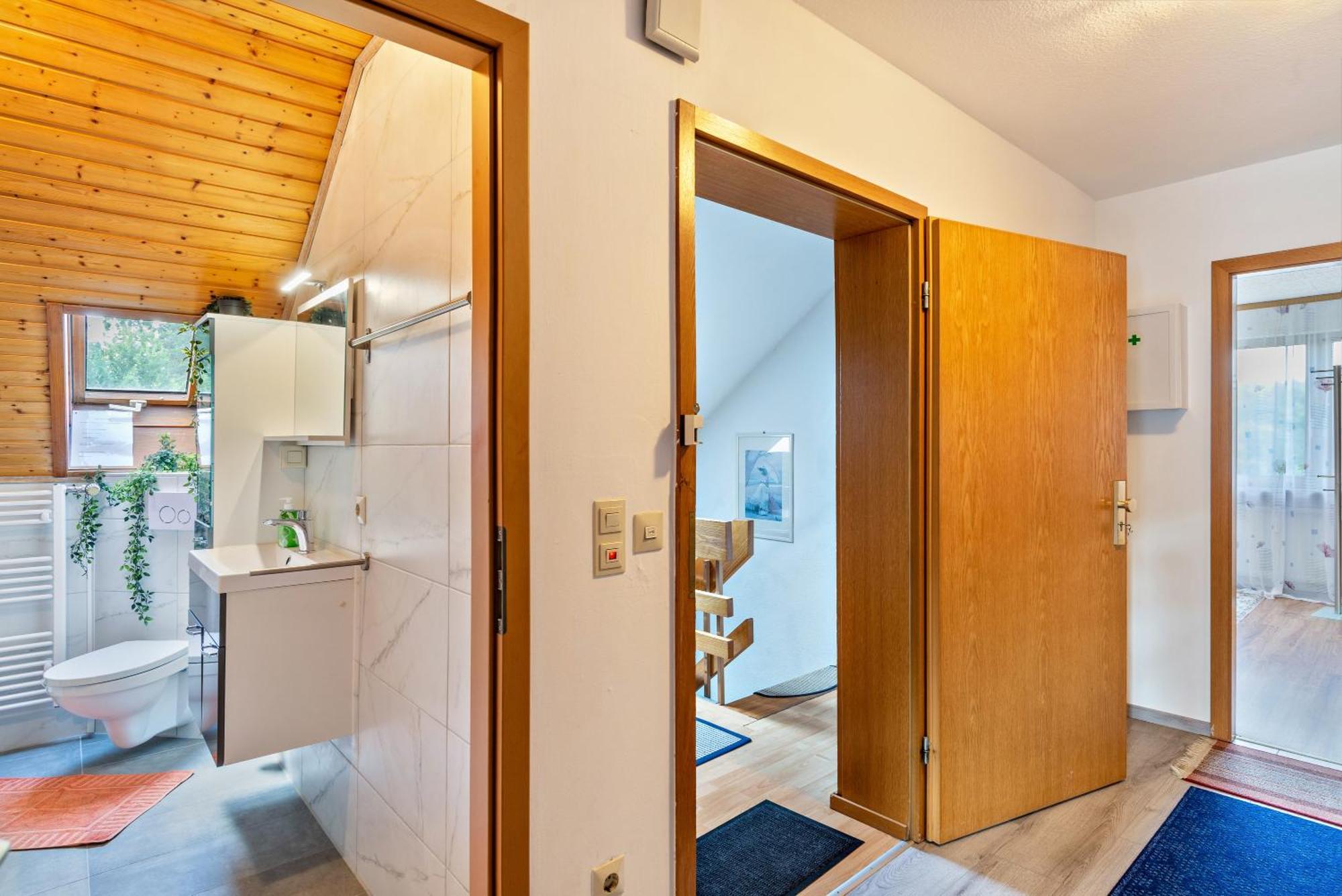 Haus Guenter Und Valeria Apartment Gossersweiler-Stein Екстериор снимка