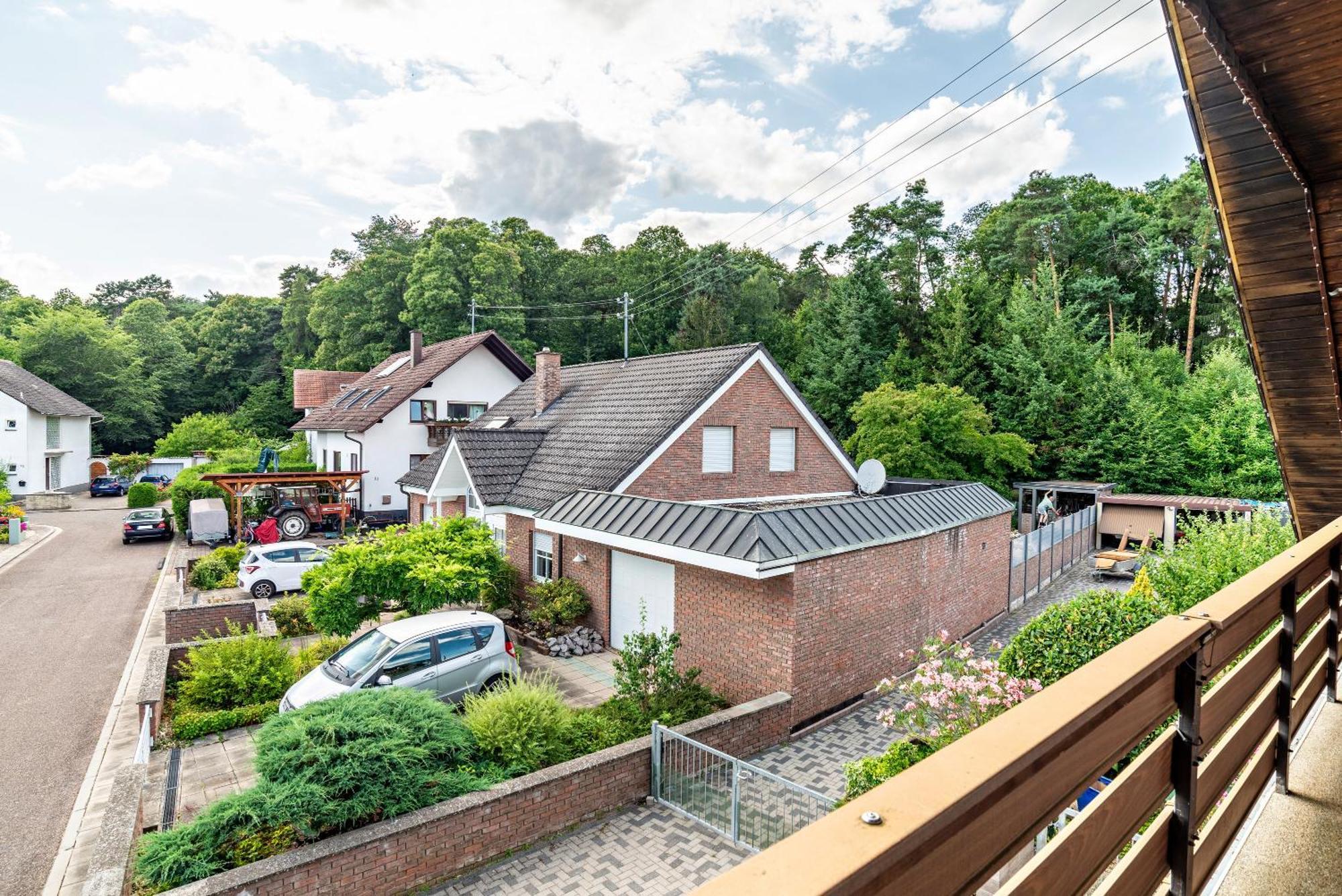 Haus Guenter Und Valeria Apartment Gossersweiler-Stein Екстериор снимка